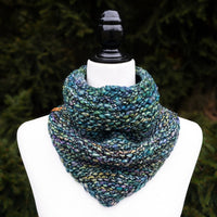 Luxe Line Bandana Cowl (Indiecita)