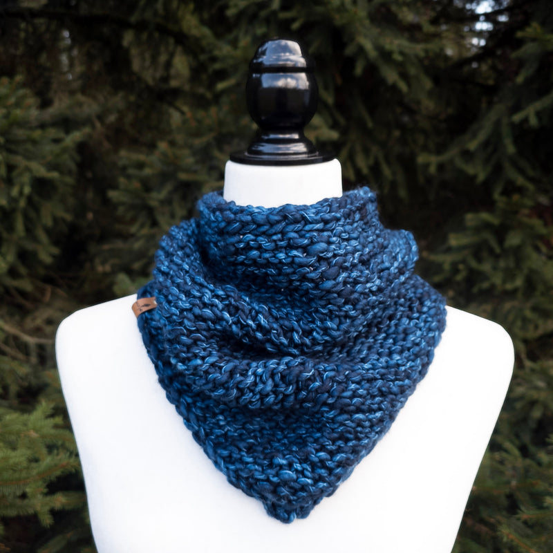 Luxe Line Bandana Cowl (Azul Profundo)