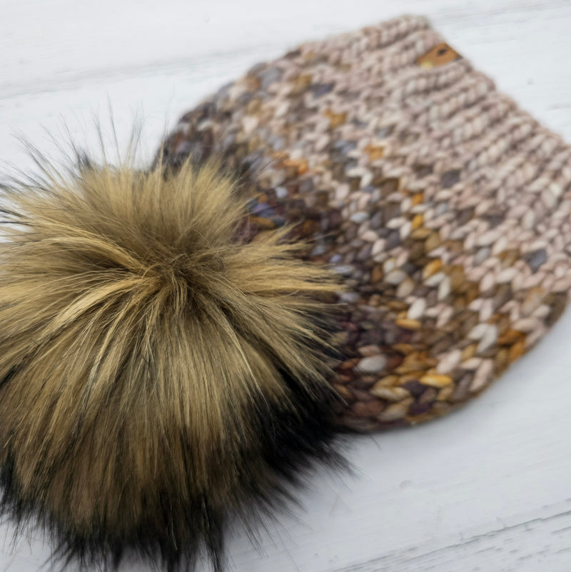 Luxe Line Sunrise Beanie (Whole Grain/Piedras) | 3-9 years