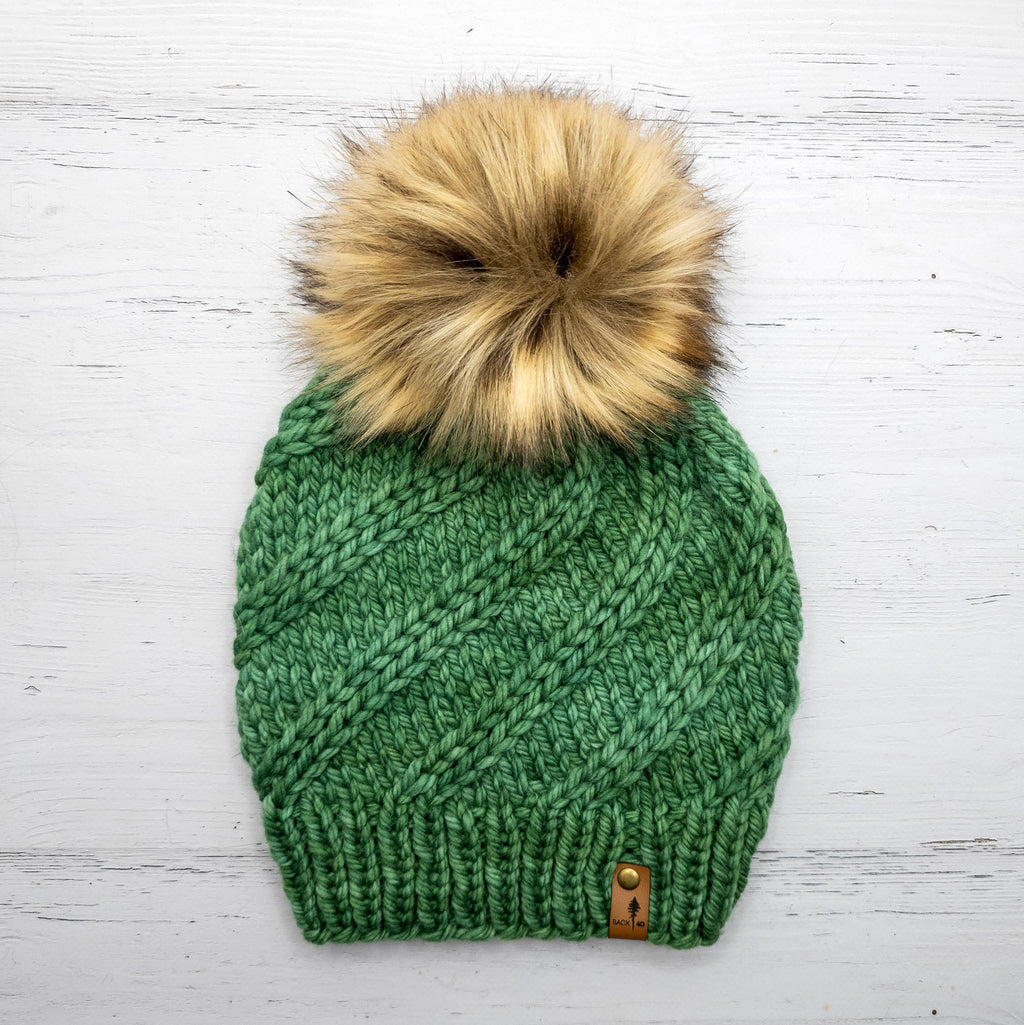 Luxe Line Estuary Beanie (Verde Adriana) | Adult