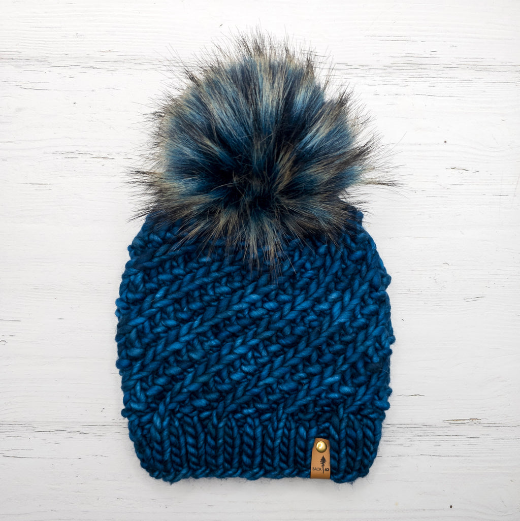 Luxe Line Gales of November Hat (Azul Profundo) | Adult