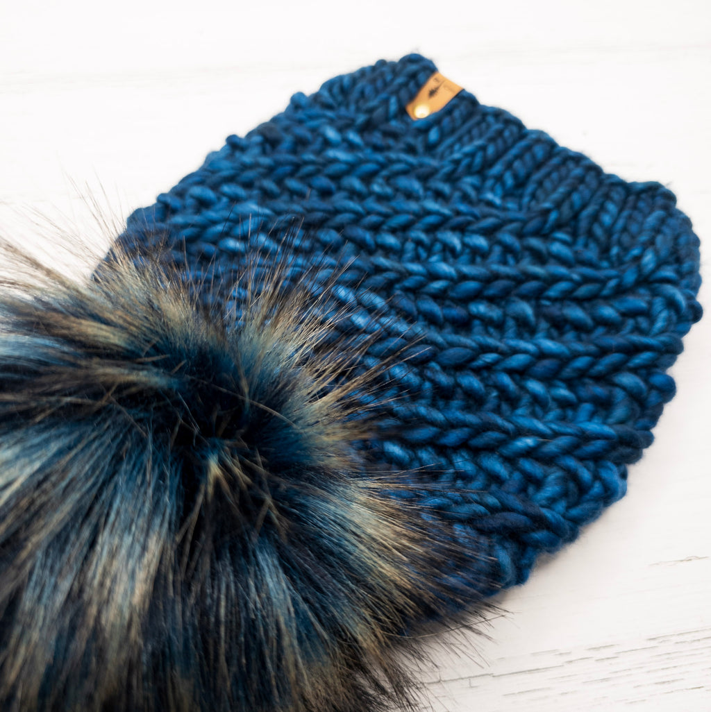 Luxe Line Gales of November Hat (Azul Profundo) | Adult