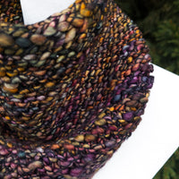 Luxe Line Bandana Cowl (Piedras)