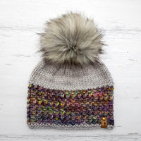 Luxe Line Wicker Brim Beanie (Arco Iris) | Adult