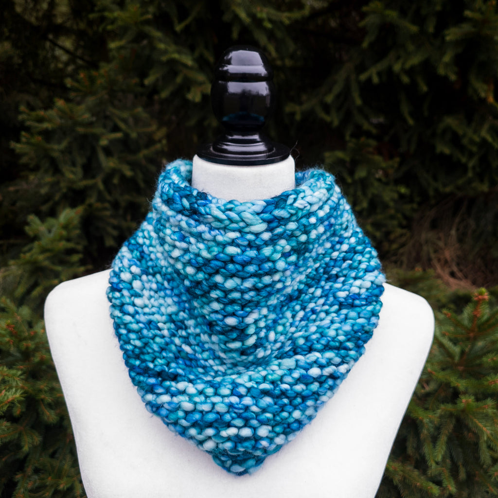 Luxe Line Bandana Cowl (Capri)